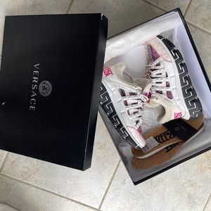 Varsace gorgeous shoes